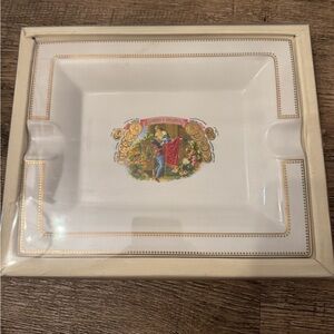 New in box Romeo and Julieta vintage 1970s cigar ash tray